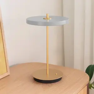 Umage ASTERIA MOVE-Lampe à poser sans fil LED avec variateur et prise ...Vendu parluminaire