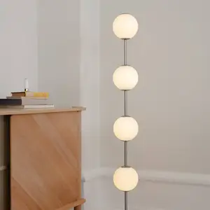 UMAGE lampe sur pied LED Audrey, couleur acier, hauteur 128 cm, à 4 la...Vendu parluminaire