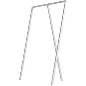 Porte-manteau Loop Stand - blanc HayVendu parmade-in-design