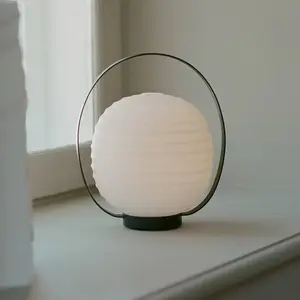 New Works lampe de table LED rechargeable Lantern, blanc, verre, inten...Vendu parluminaire