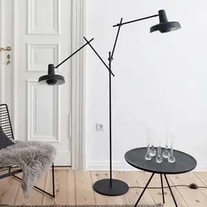 Comparateur de prix : GRUPA Arigato lampadaire, à deux lampes, noir