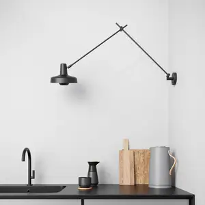 Comparateur de prix : GRUPA Arigato mur à 1 lampe 110cm Ø23cm noir