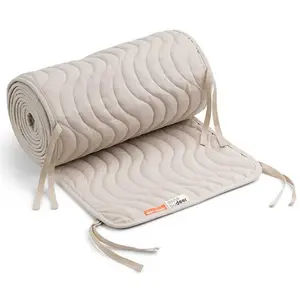 Done by Deer Tour de lit matelassé Waves Sable (pour lit 60 x 120 cm) pas cher