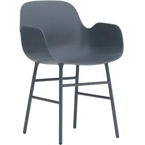 Chaise avec accoudoirs en acier et pp bleu Form - Normann Copenhagen pas cher