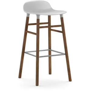 Normann Copenhagen Chaise de bar avec structure en noyer blanc H75