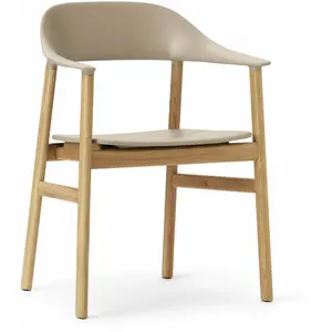 Chaise avec accoudoirs en chêne et polypropylène sable Herit Sand - Normann Copenhage