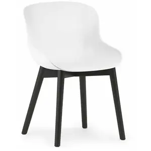 Chaise en chêne vernis noir et pp blanc Hyg - Normann Copenhagen