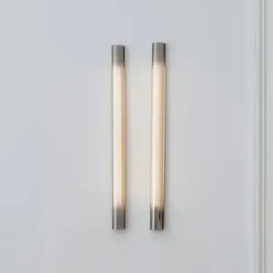 GEJST Applique murale Radent Fiche, gris acier, H. 70 cm, LED G13Vendu parluminaire