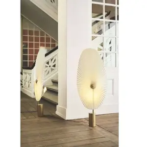 Liris Lampadaire Laiton - GEJST pas cher