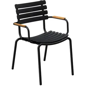 Houe Chaise en plastique recyclé, aluminiumm noire et accoudoirs en bambou ... pas cher