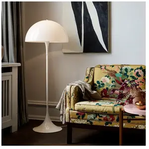Comparateur de prix : Lampadaire en acrylique écru 130 cm Panthella - Louis Poulsen