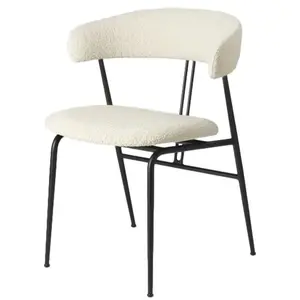 Gubi Chaise Avec Accoudoirs Et Rembourrage Total Violin (Cat. D Dedar ...