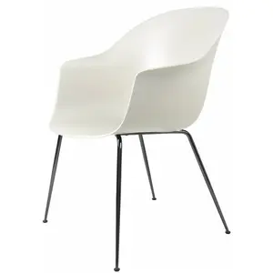 Chaise blanche noir chromée Bat - Gubi pas cher