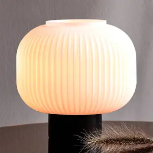 Comparateur de prix : Nordlux Lampe à poser Milford abat-jour verre, pied noir
