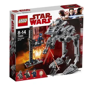 LEGO® Star Wars 75201 AT-ST du Premier Ordre pas cher