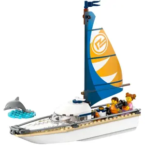 LEGO City Le voilier 60438 pas cher