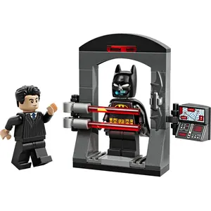LEGO Super Heroes 30726 Batman Bruce Wayne et le Batsuit pas cher