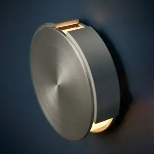 Comparateur de prix : FRANDSEN applique murale Rotate, aluminium, Ø 15 cm, métal