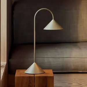 Comparateur de prix : Lampe à poser LED rechargeable FRANDSEN Grasp, gris sable, hauteur 47 ...