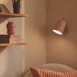Comparateur de prix : Nordlux Applique murale Gaston avec câble et prise, métal, rose
