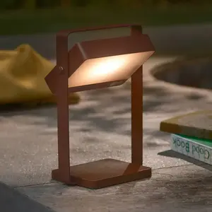 Nordlux Lampe de table solaire à LED Saulio, marron, IP44, aluminium, ... pas cher