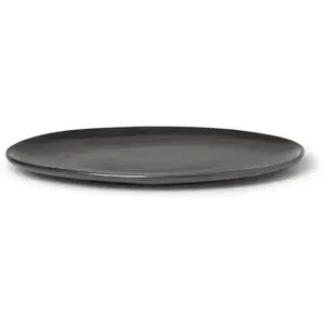 Ferm Living - Assiette Flow - Noir - Porcelaine émailléeVendu parmade-in-design