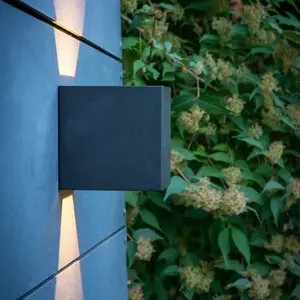Comparateur de prix : Dyberg Larsen Venus applique d’extérieur LED