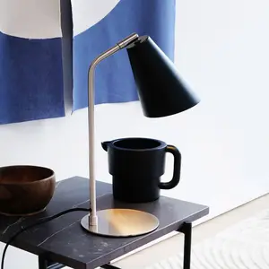 Dyberg Larsen Lampe de table Oswald, noir/acier, hauteur 40 cm pas cher