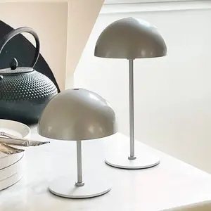 Lampe à poser en métal argent, h 20 cm d 10 cm along pas cher