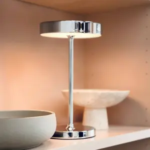 Lampe à poser LED rechargeable Dyberg Larsen Starlight, chrome, métal pas cher