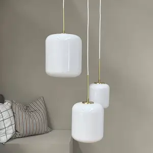 Dyberg Larsen Suspension Silvia, Ø 25 cm, opale/laiton, verre pas cher