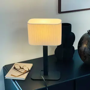 Comparateur de prix : Lampe de table Calix de Dyberg Larsen, blanc naturel, hauteur 39 cm