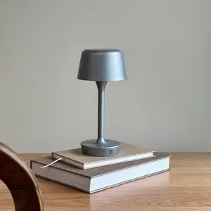 Lampe à poser métal gris métallique, h 25,5cm d 12cm - flow pas cher