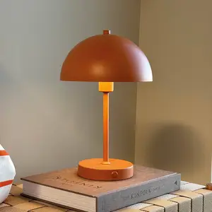 Dyberg Larsen Stockholm lampe de table rechargeable, terracotta pas cher