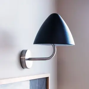 Dyberg Larsen applique murale Oulu, noir/acier, Ø 20,3 cm pas cher