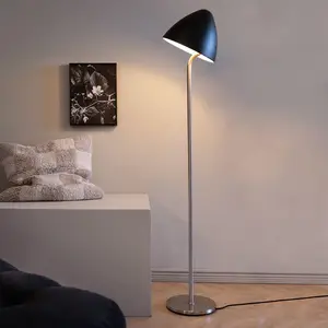 Comparateur de prix : Dyberg Larsen lampadaire Oulu, noir/acier, hauteur 128 cm