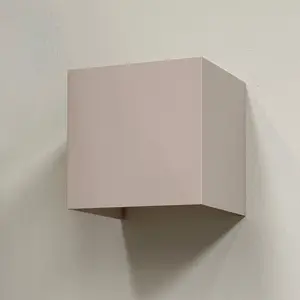 Applique murale LED Venus de Dyberg Larsen, beige, largeur 10 cmVendu parluminaire