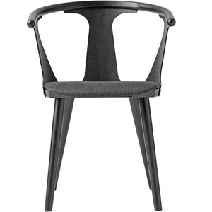 Chaise en chêne laqué noir et tissu gris SK2 In Between - &tradition pas cher