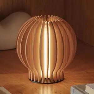 Comparateur de prix : Eva Solo Lampe à poser LED rechargeable Radiant, bois clair, Ø 14cm, USB