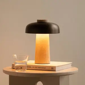 Audo Copenhagen Lampe à poser rechargeable Audo Reverse, sable/bronze,... pas cher