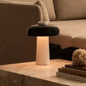 Audo Copenhagen Audo lampe de table LED Reverse, noir, marbre, hauteur... pas cher