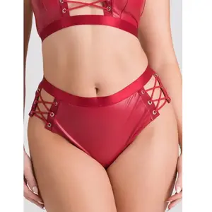 Lovehoney Lingerie Culotte ouverte effet corset Fierce wetlook rouge