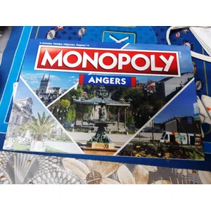 Jeu classique Winning Moves Monopoly Angers pas cher