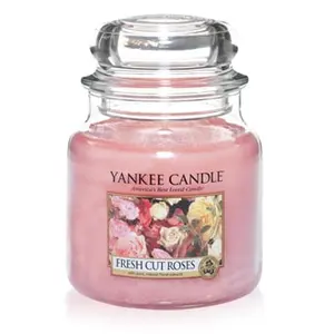 Yankee Candle Fresh Cut Roses bougie parfumée Classic petite 411 g pas cher