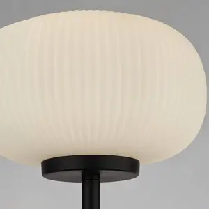 Comparateur de prix : Searchlight Lampadaire Lumina avec abat-jour en verre