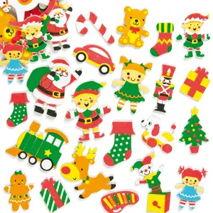 BAKER ROSS Autocollants Atelier du Père Noël en mousse que les enfants pourront utiliser pour décorer les loisirs créatifs de Noël (Lot de 100) pas cher