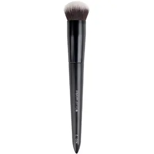 Comparateur de prix : Brushworks Buffing Foundation Brush pinceau fond de teint type NO. 2 1 pcs