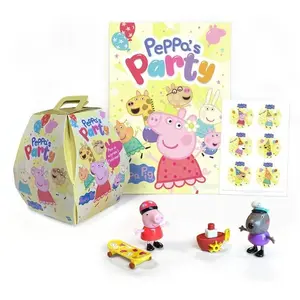 Hasbro Boite Surprise Peppa Pig avec figurines, stickers et poster