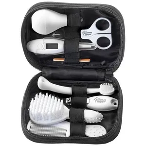 Comparateur de prix : Tommee Tippee Kit De Santé Et De Toilette Pour Bébé Tommee Tippee