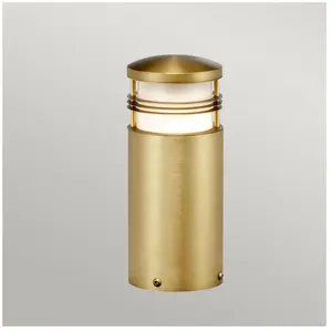 Comparateur de prix : Newbrighton Borne d'extérieur Laiton antique, IP55 - Elstead